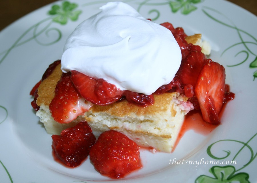 Strawberry Magic Cake