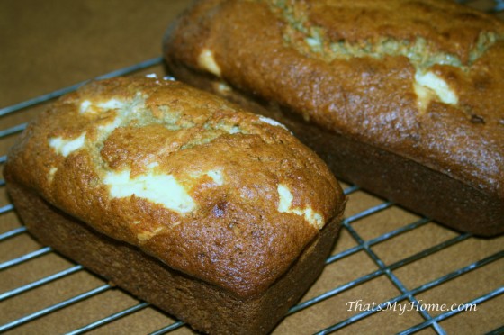 banana-cream-cheese-bread