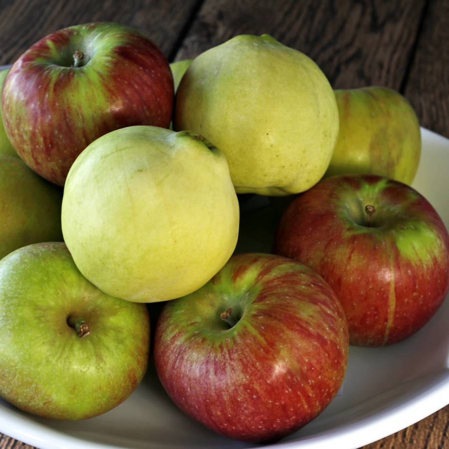 quinces and apples