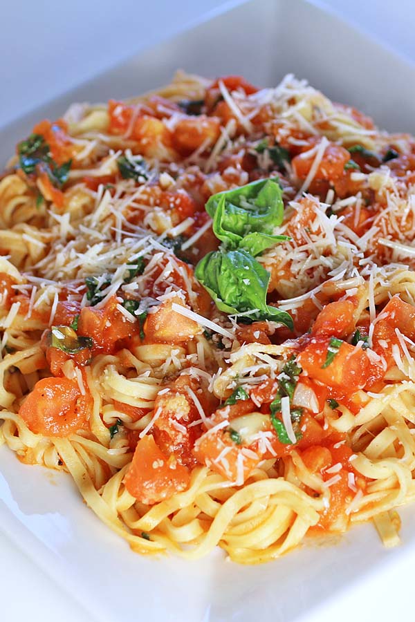 Tomato and Garlic Pasta