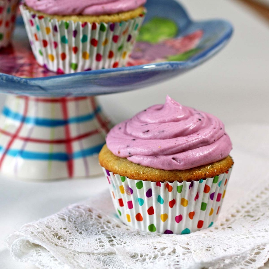 Blueberry Cupcakes - Recipes Food and Cooking