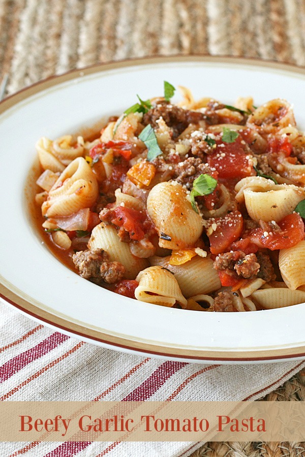 Beefy Garlic Tomato Pasta