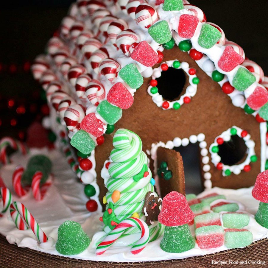 Christmas Gingerbread House