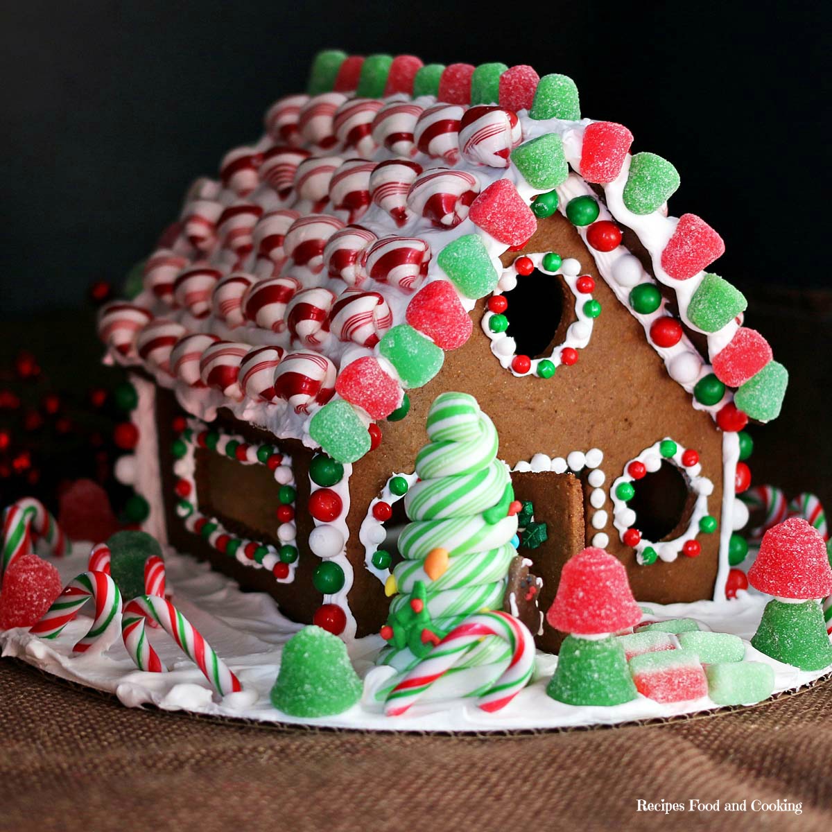 Cooling Wire Rack - Gingerbread House