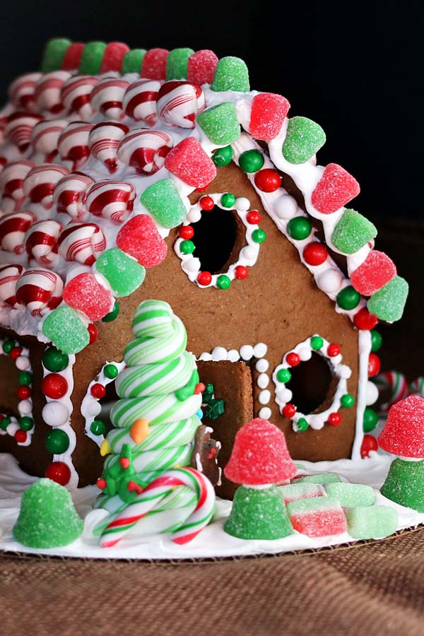 Gingerbread House Gingerbread Cake - festive Christmas dessert