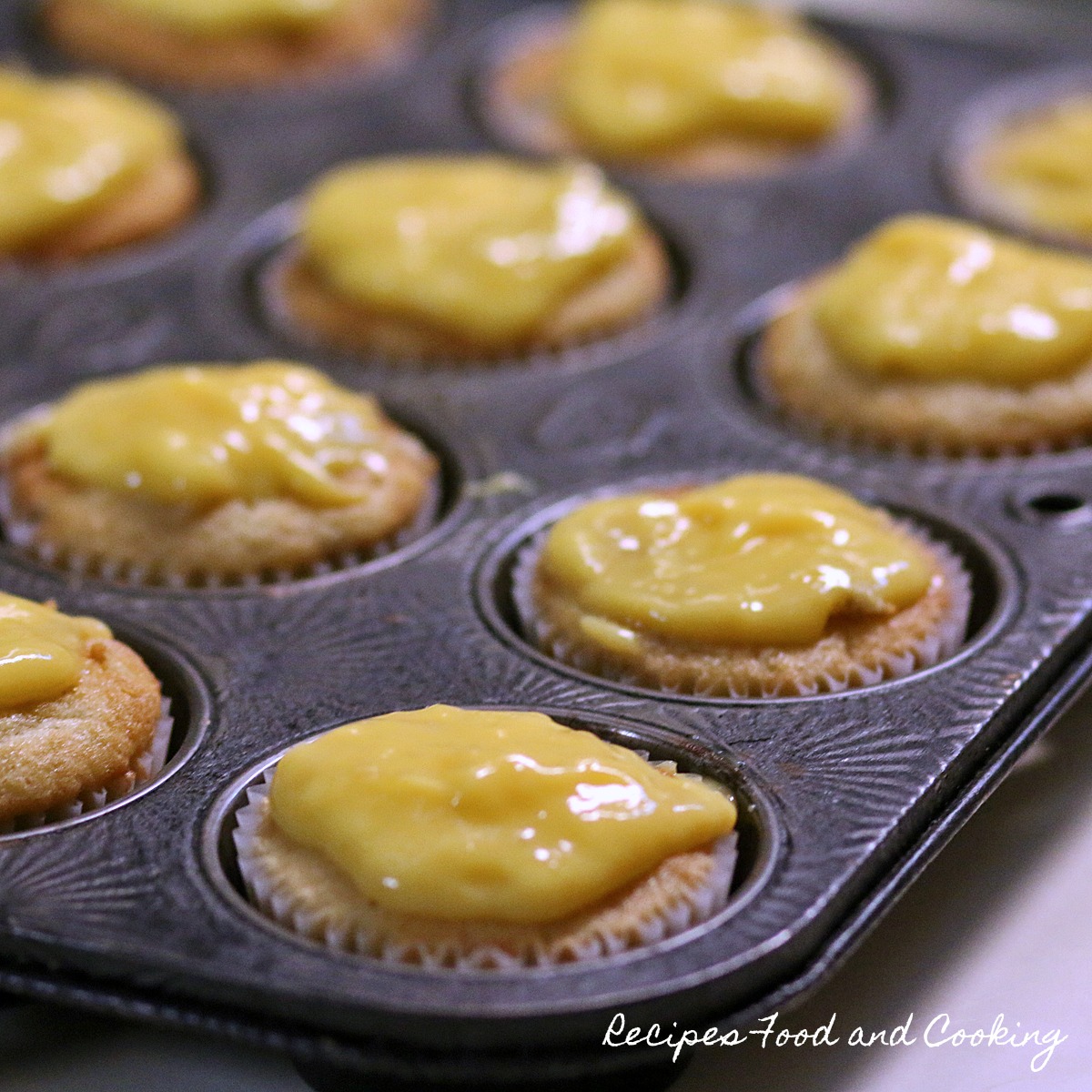 Banana Cream Pudding Cupcakes